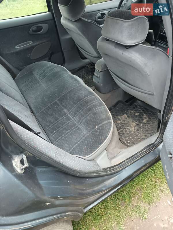 Седан Ford Mondeo 1993 в Демидовке фото 5 Седан Ford Mondeo 1993 в Демидовке