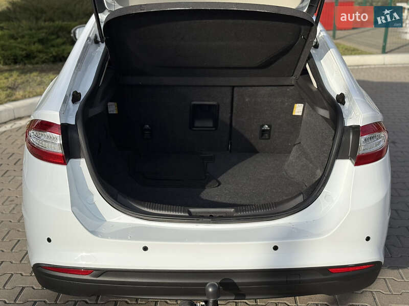 Лифтбек Ford Mondeo 2017 в Киеве