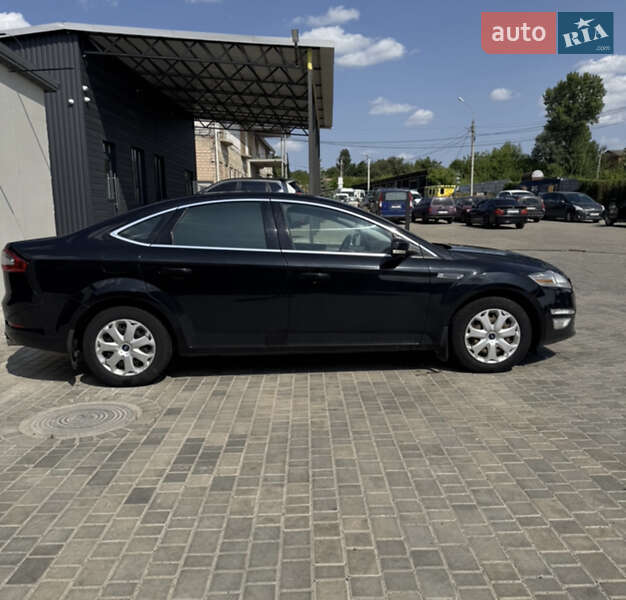 Седан Ford Mondeo 2012 в Звенигородці