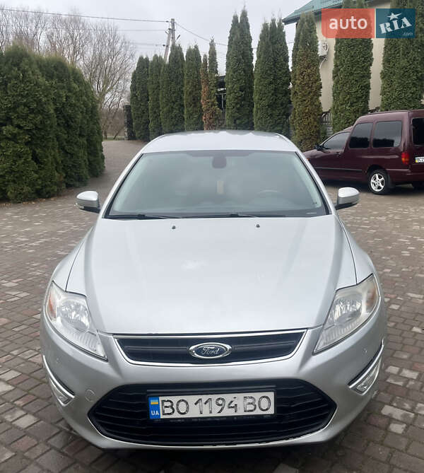 Універсал Ford Mondeo 2013 в Золочеві