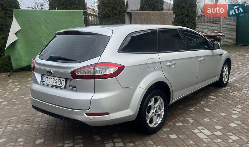 Універсал Ford Mondeo 2013 в Золочеві