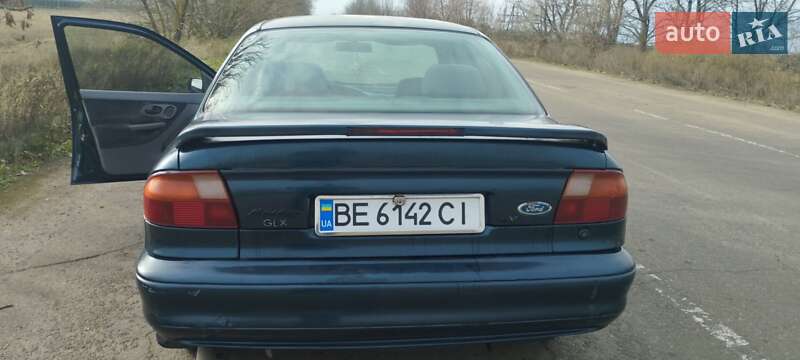 Седан Ford Mondeo 1994 в Вознесенську