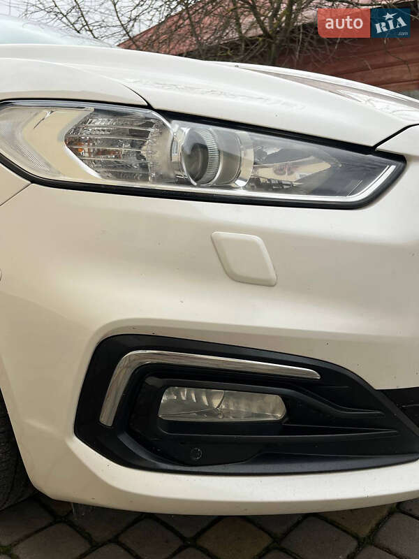 Ліфтбек Ford Mondeo 2019 в Радехові