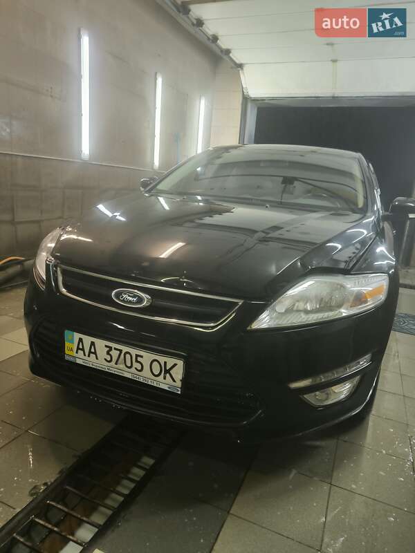 Лифтбек Ford Mondeo 2013 в Киеве