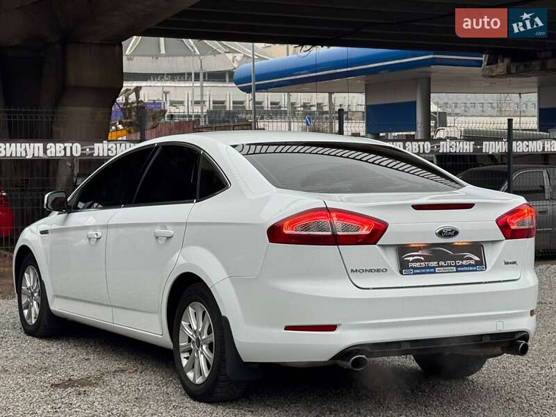 Седан Ford Mondeo 2012 в Дніпрі