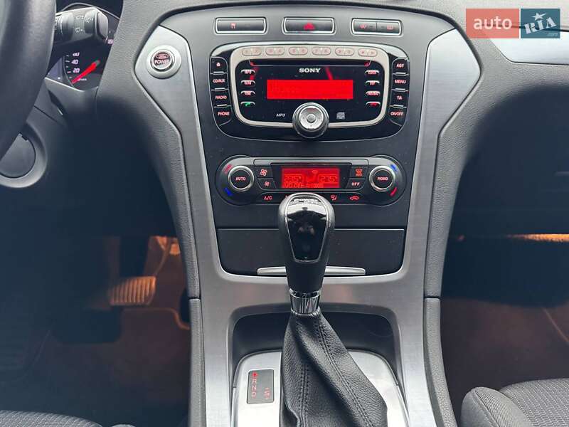 Седан Ford Mondeo 2012 в Дніпрі