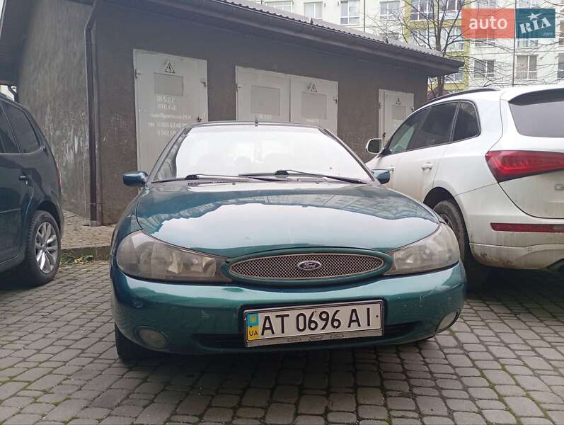 Седан Ford Mondeo 1996 в Ивано-Франковске