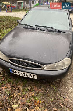 Седан Ford Mondeo 2000 в Кропивницькому