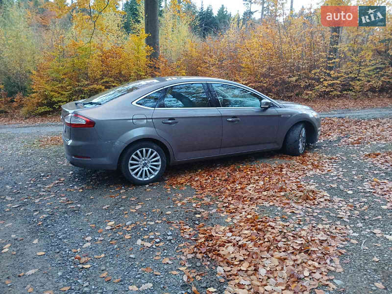Лифтбек Ford Mondeo 2011 в Ужгороде