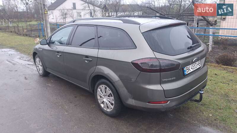 Универсал Ford Mondeo 2011 в Сарнах