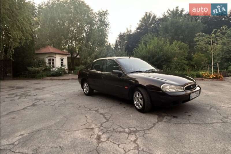 Ліфтбек Ford Mondeo 1997 в Шептицькому