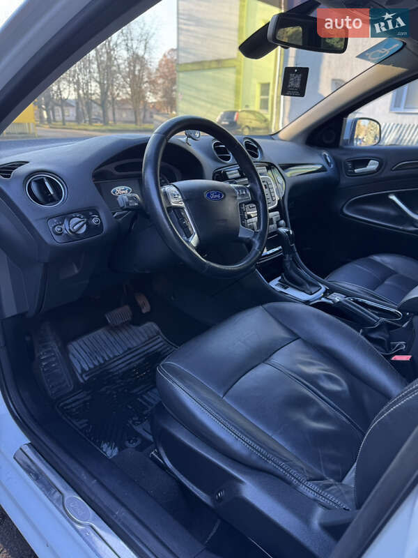 Универсал Ford Mondeo 2010 в Ровно