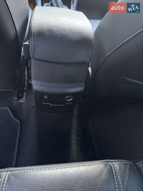 Универсал Ford Mondeo 2010 в Ровно