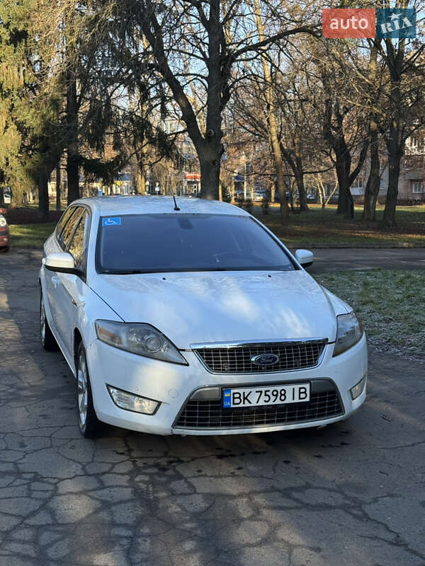 Универсал Ford Mondeo 2010 в Ровно