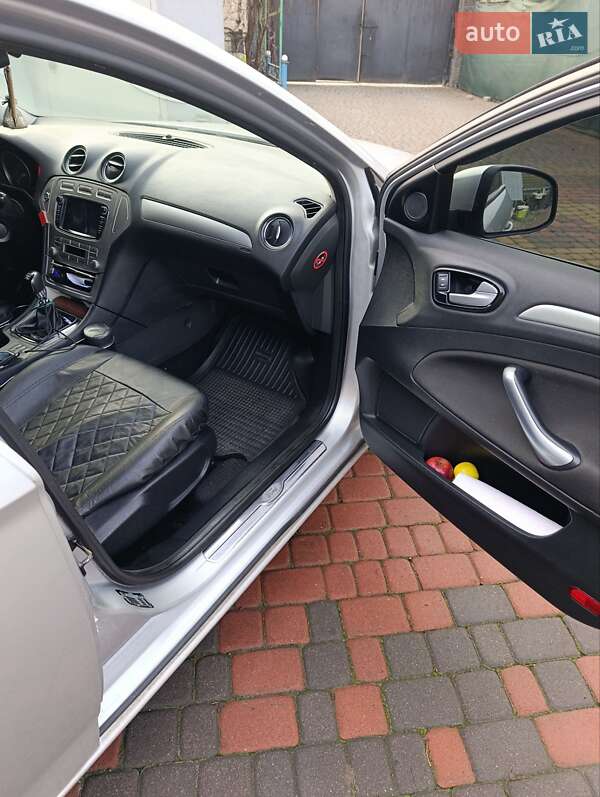 Универсал Ford Mondeo 2009 в Ровно