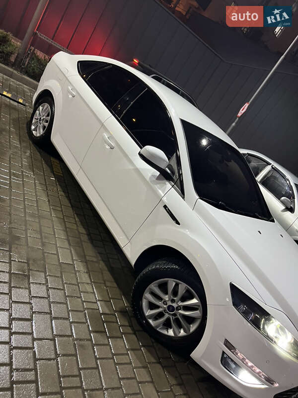 Ліфтбек Ford Mondeo 2013 в Одесі