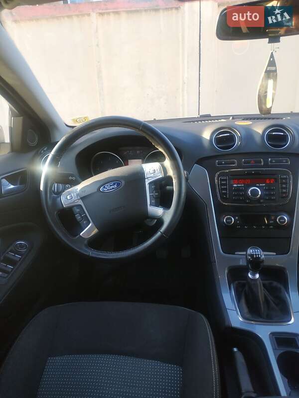 Универсал Ford Mondeo 2011 в Киеве фото 7 Универсал Ford Mondeo 2011 в Киеве