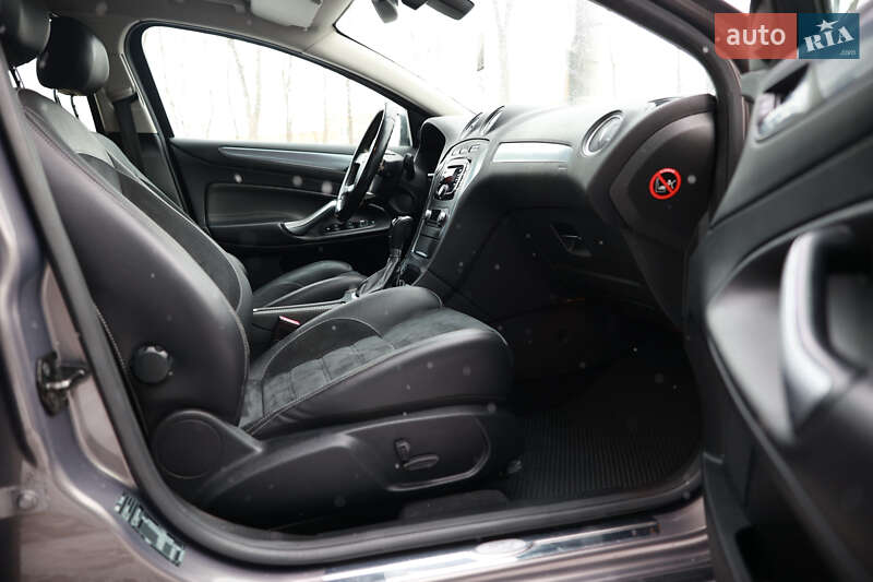 Седан Ford Mondeo 2012 в Тернополе