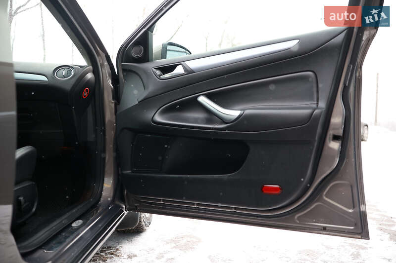 Седан Ford Mondeo 2012 в Тернополе