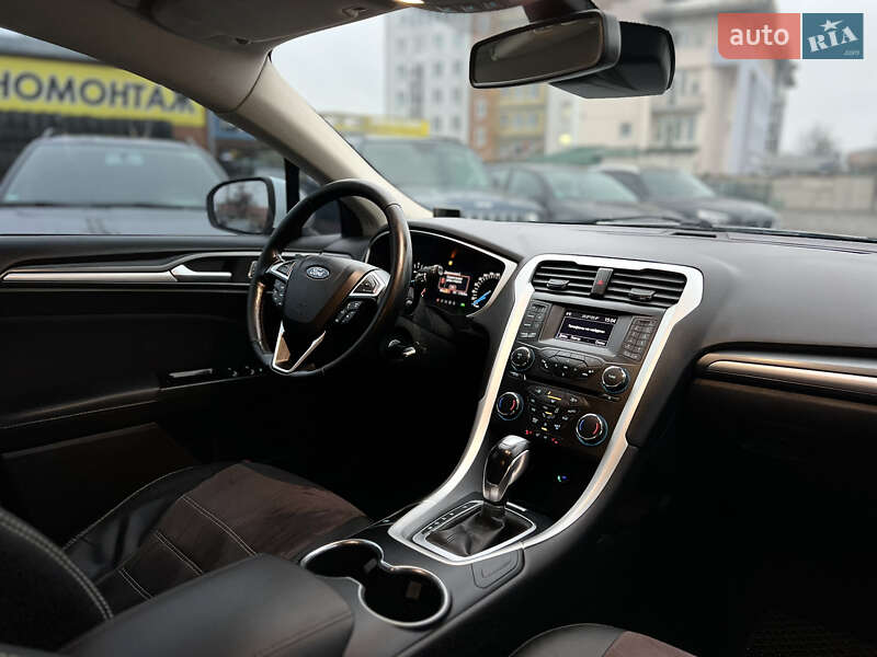 Седан Ford Mondeo 2017 в Миргороде