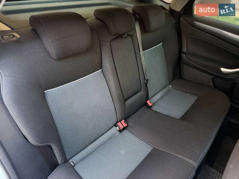 Лифтбек Ford Mondeo 2013 в Николаеве