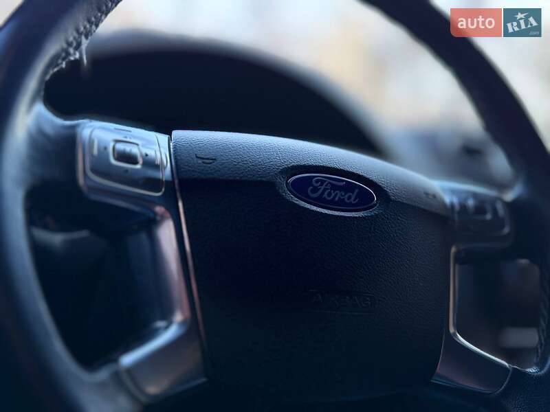 Лифтбек Ford Mondeo 2013 в Николаеве