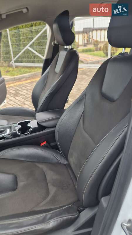 Ліфтбек Ford Mondeo 2015 в Львові фото 44 Ліфтбек Ford Mondeo 2015 в Львові