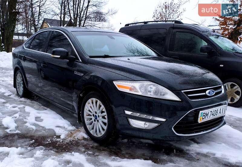 Седан Ford Mondeo 2011 в Глухове