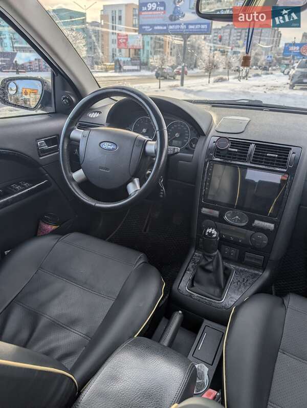 Седан Ford Mondeo 2006 в Киеве
