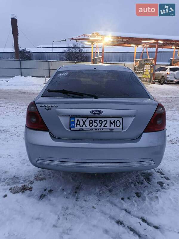 Седан Ford Mondeo 2005 в Мукачево