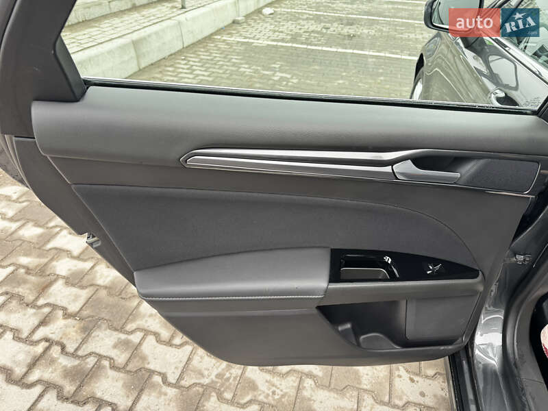 Лифтбек Ford Mondeo 2019 в Киеве