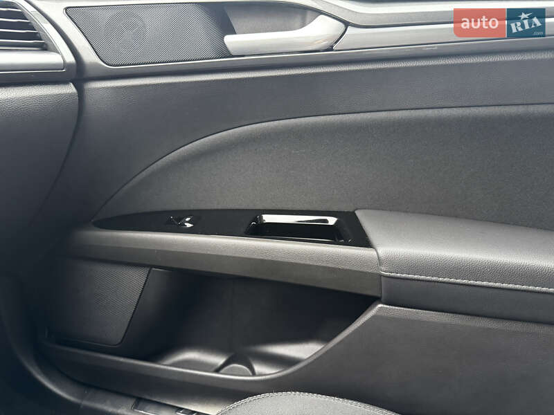 Лифтбек Ford Mondeo 2019 в Киеве