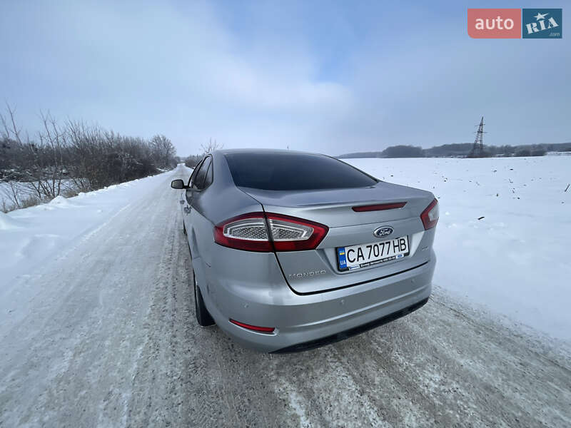 Седан Ford Mondeo 2011 в Умані