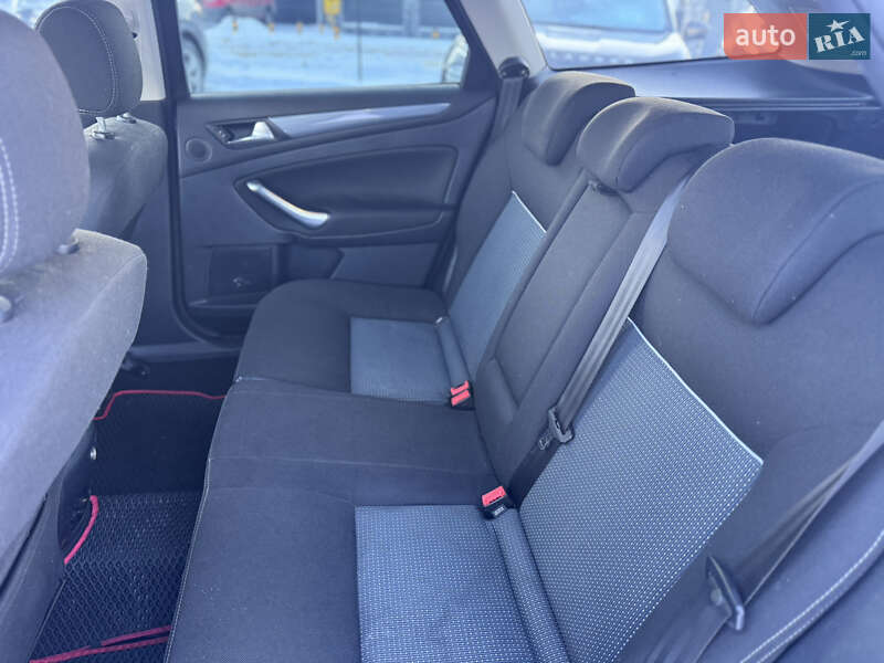 Универсал Ford Mondeo 2011 в Ивано-Франковске