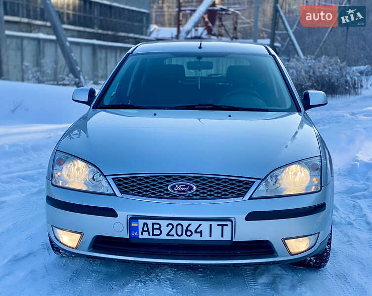 Лифтбек Ford Mondeo 2004 в Житомире