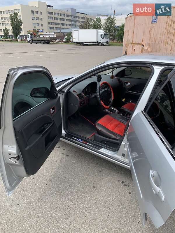 Седан Ford Mondeo 2002 в Киеве фото 3 Седан Ford Mondeo 2002 в Киеве