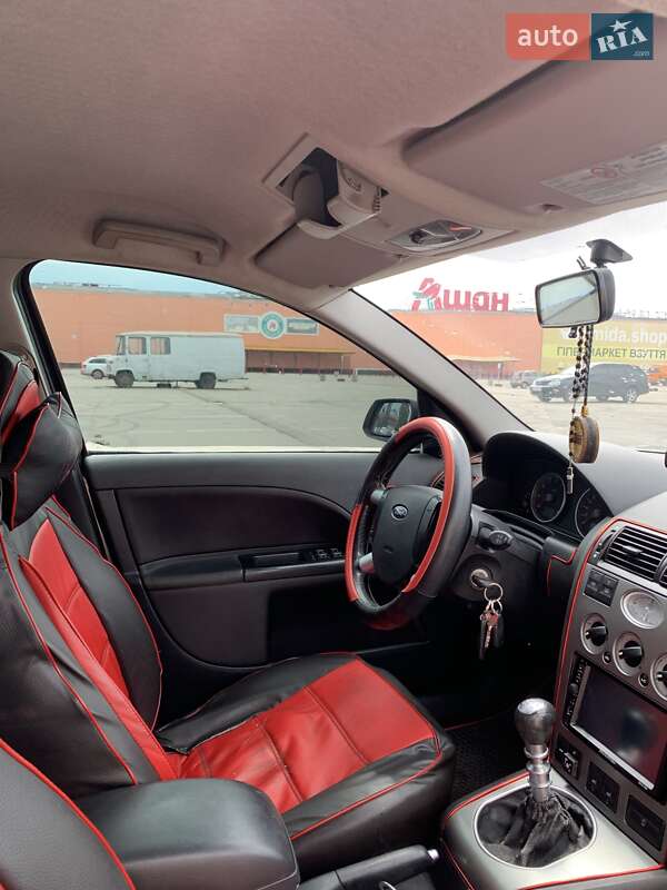 Седан Ford Mondeo 2002 в Киеве фото 4 Седан Ford Mondeo 2002 в Киеве