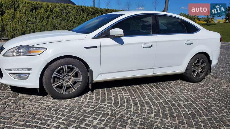 Седан Ford Mondeo 2012 в Днепре