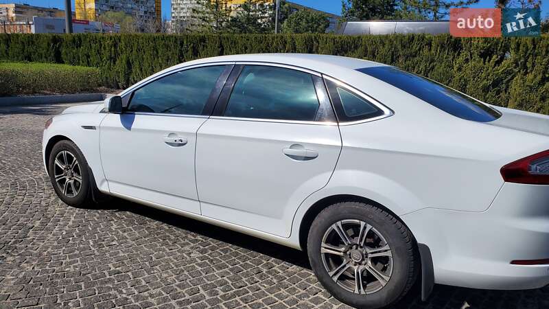 Седан Ford Mondeo 2012 в Днепре