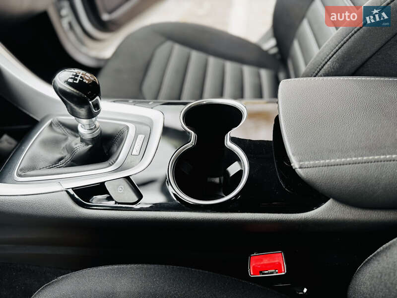 Універсал Ford Mondeo 2016 в Здолбуніві фото 47 Універсал Ford Mondeo 2016 в Здолбуніві