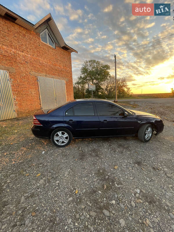 Седан Ford Mondeo 2002 в Черновцах