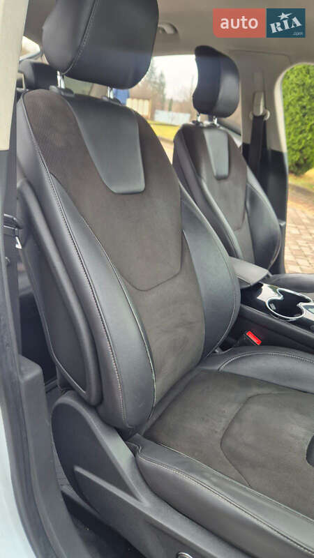 Лифтбек Ford Mondeo 2015 в Владимире