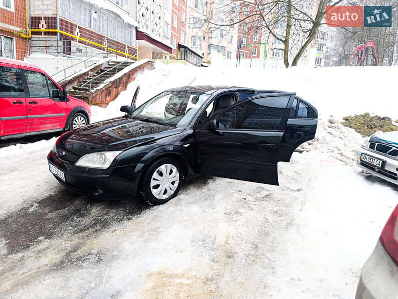 Лифтбек Ford Mondeo 2002 в Тернополе