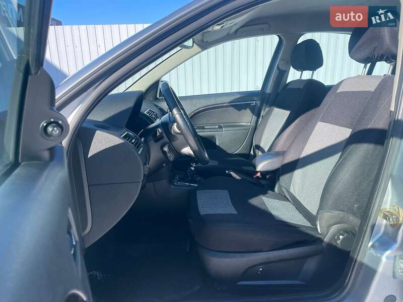 Ліфтбек Ford Mondeo 2006 в Києві