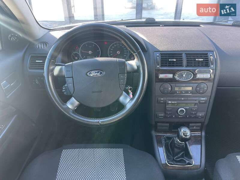 Ліфтбек Ford Mondeo 2006 в Києві