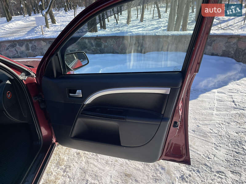 Седан Ford Mondeo 2004 в Києві