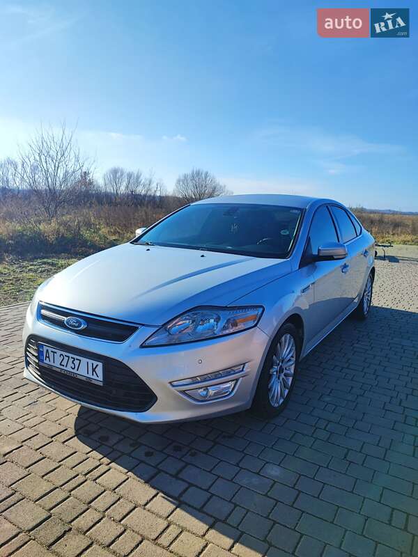 Ліфтбек Ford Mondeo 2013 в Отинії фото Ліфтбек Ford Mondeo 2013 в Отинії