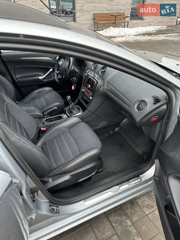 Универсал Ford Mondeo 2010 в Ровно