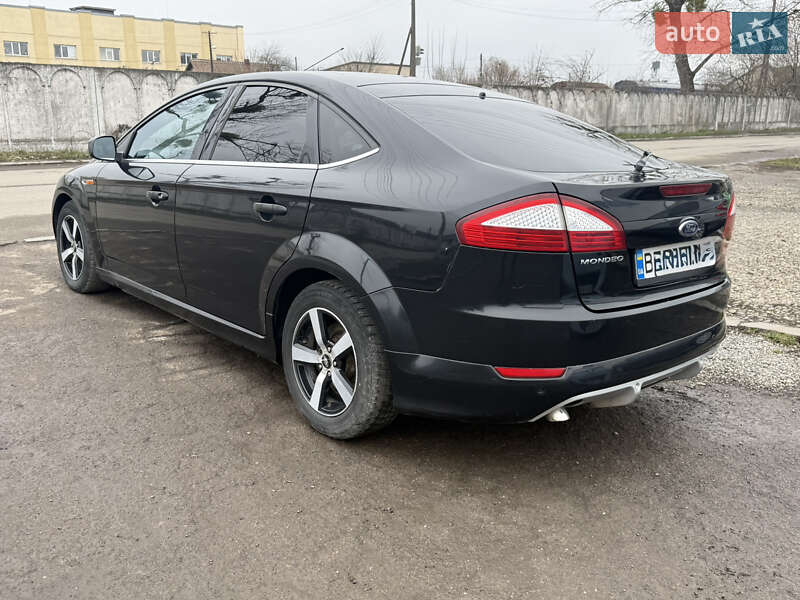 Ліфтбек Ford Mondeo 2010 в Береговому фото 2 Ліфтбек Ford Mondeo 2010 в Береговому