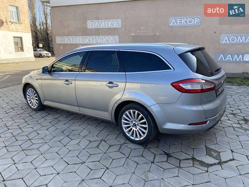 Універсал Ford Mondeo 2014 в Миколаєві